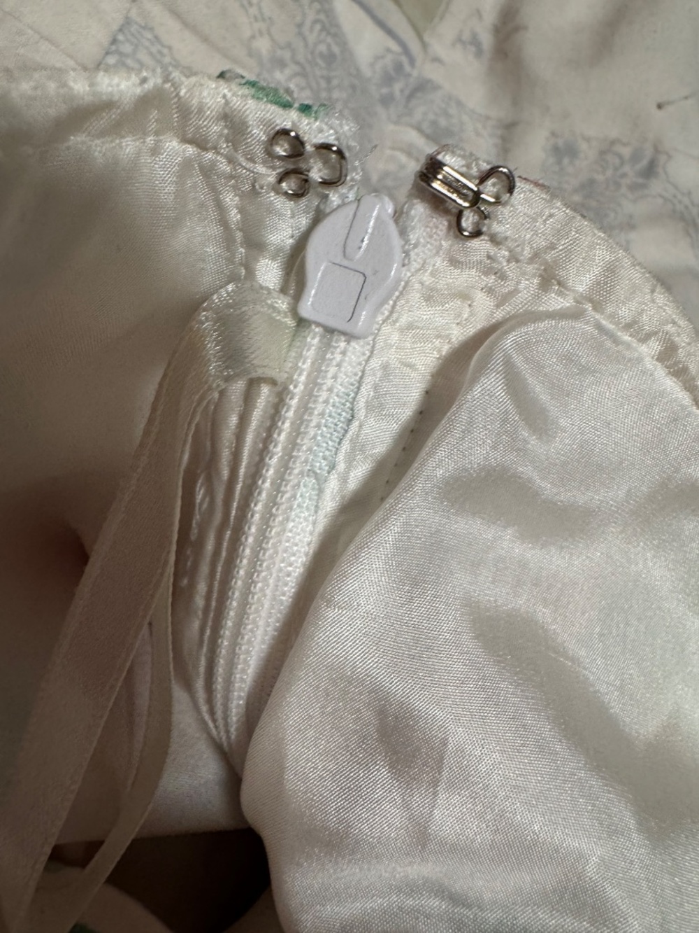 Y2K Silk ruffle RARE mini skirt new with tags!!! 0 - Picture 4 of 11